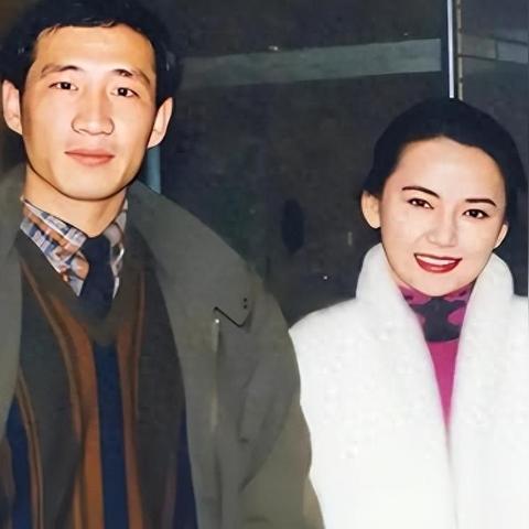 (火的燃烧过程是什么变化)火经历了怎样的演绎、燃烧、熄灭与重生的奇妙过程
