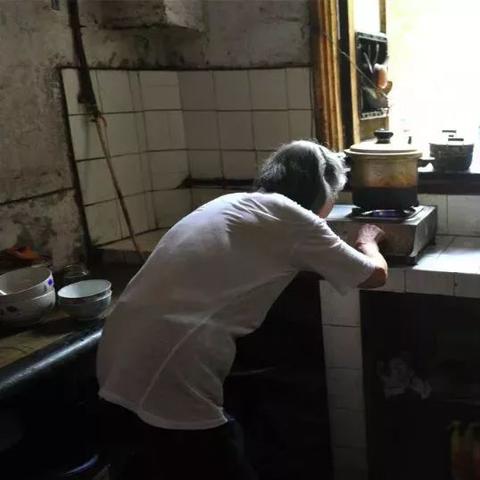 (我想看国际服的致命感染)如何安全下载国际服致命感染游戏？